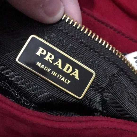 Prada Pattina Double Zip Pocket Rubino Camoscio Red Suede W Gold Chain & Leather - Picture 6 of 8